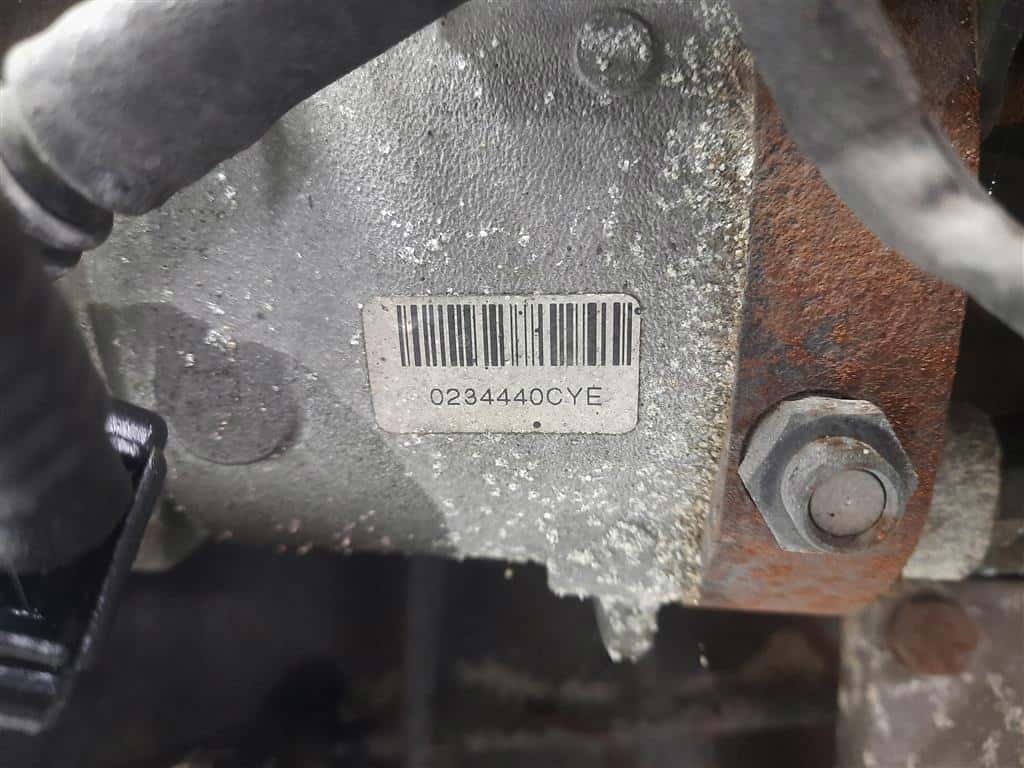 Moteur D27DT vue 3