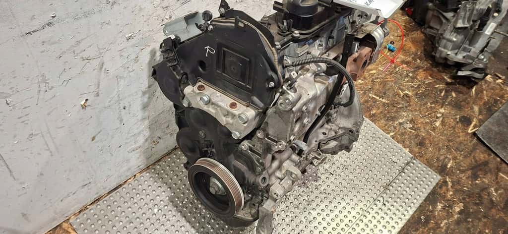 Moteur 8HP (DV4C) vue 2