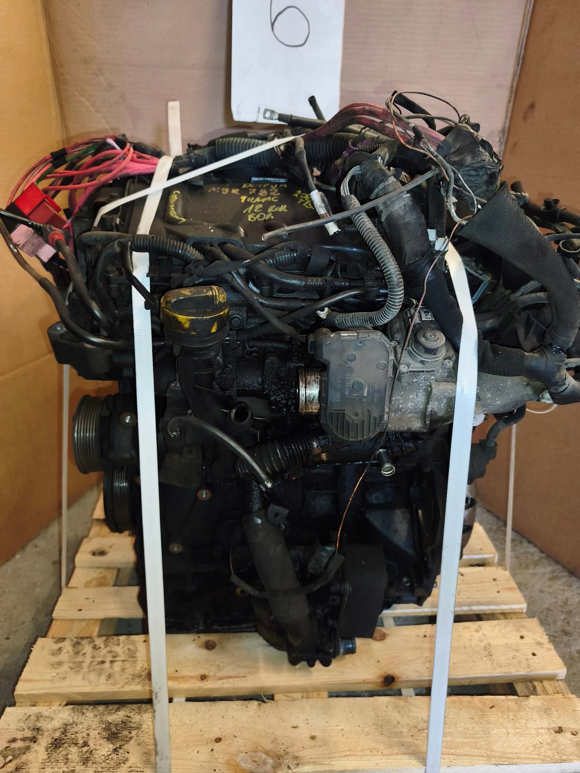 Moteur M9R 782 vue 4