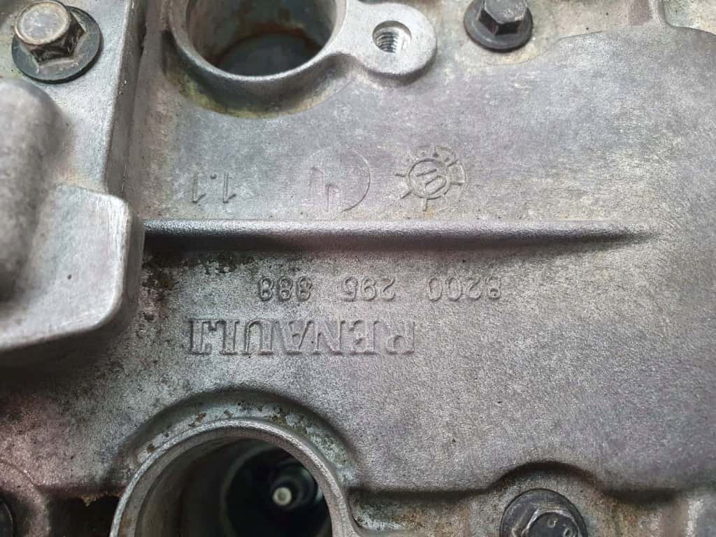 Moteur F4R 811 vue 4
