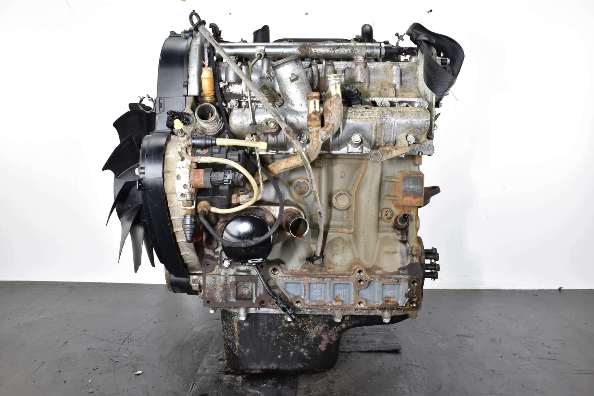 Moteur F1AE0481B vue 8