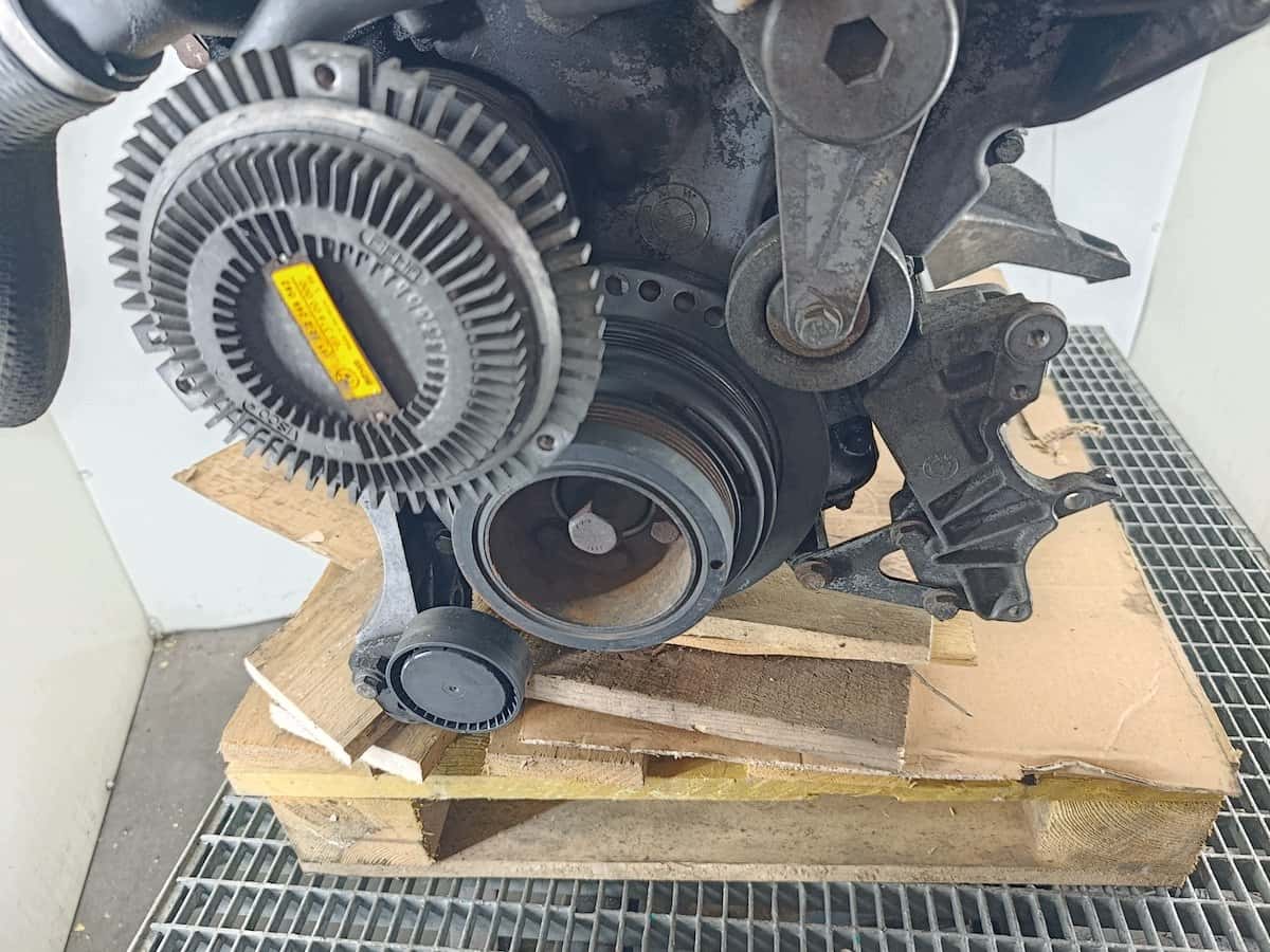 Moteur M51 D25 (256T1) vue 7