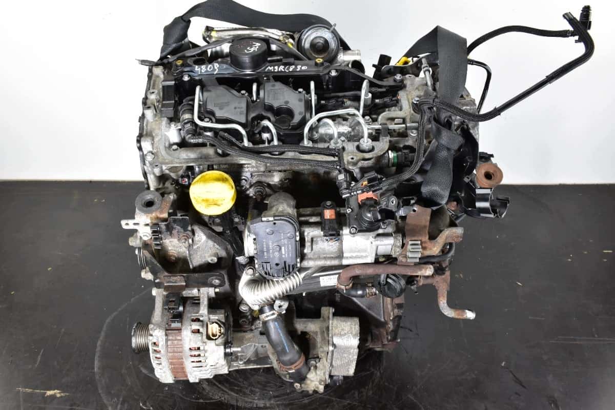 Moteur M9R 830 vue 2