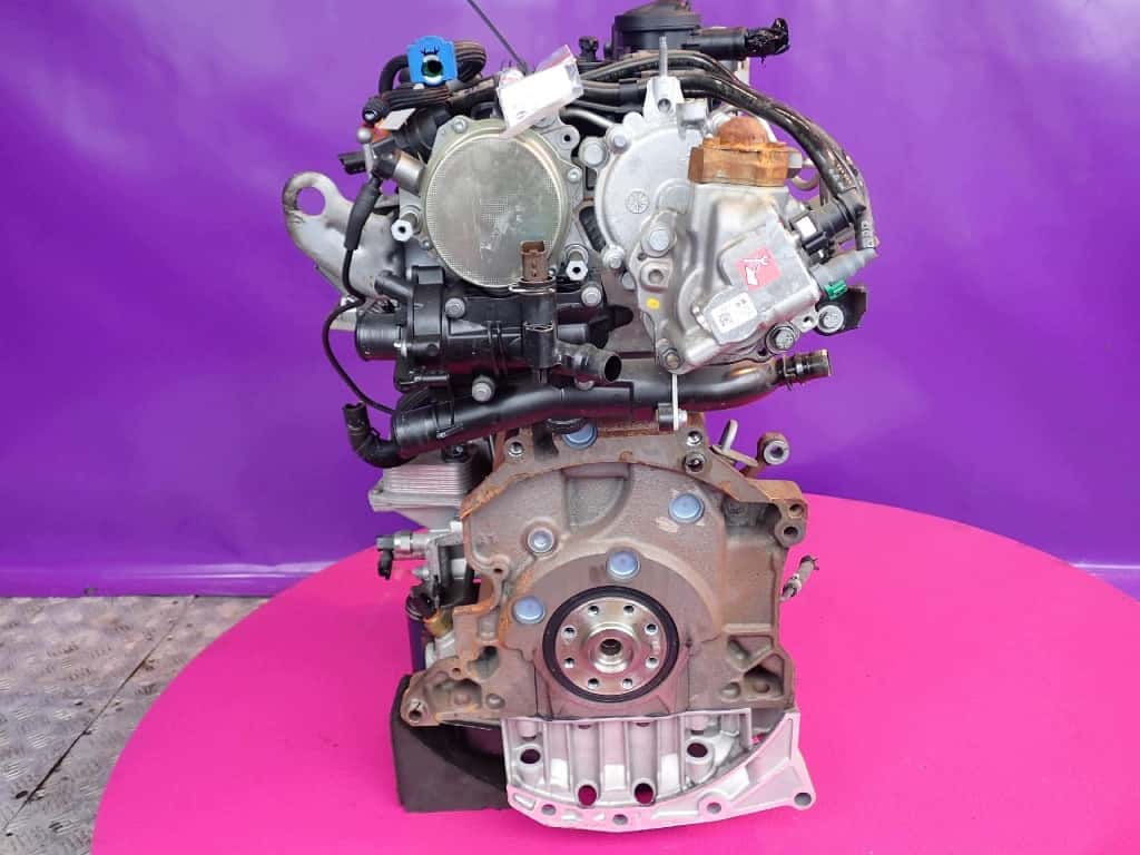 Moteur 4HH (DW12RUC) vue 2