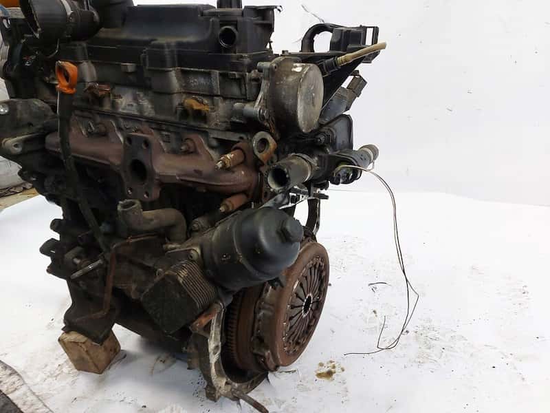 Moteur 8HS (DV4TED) vue 2