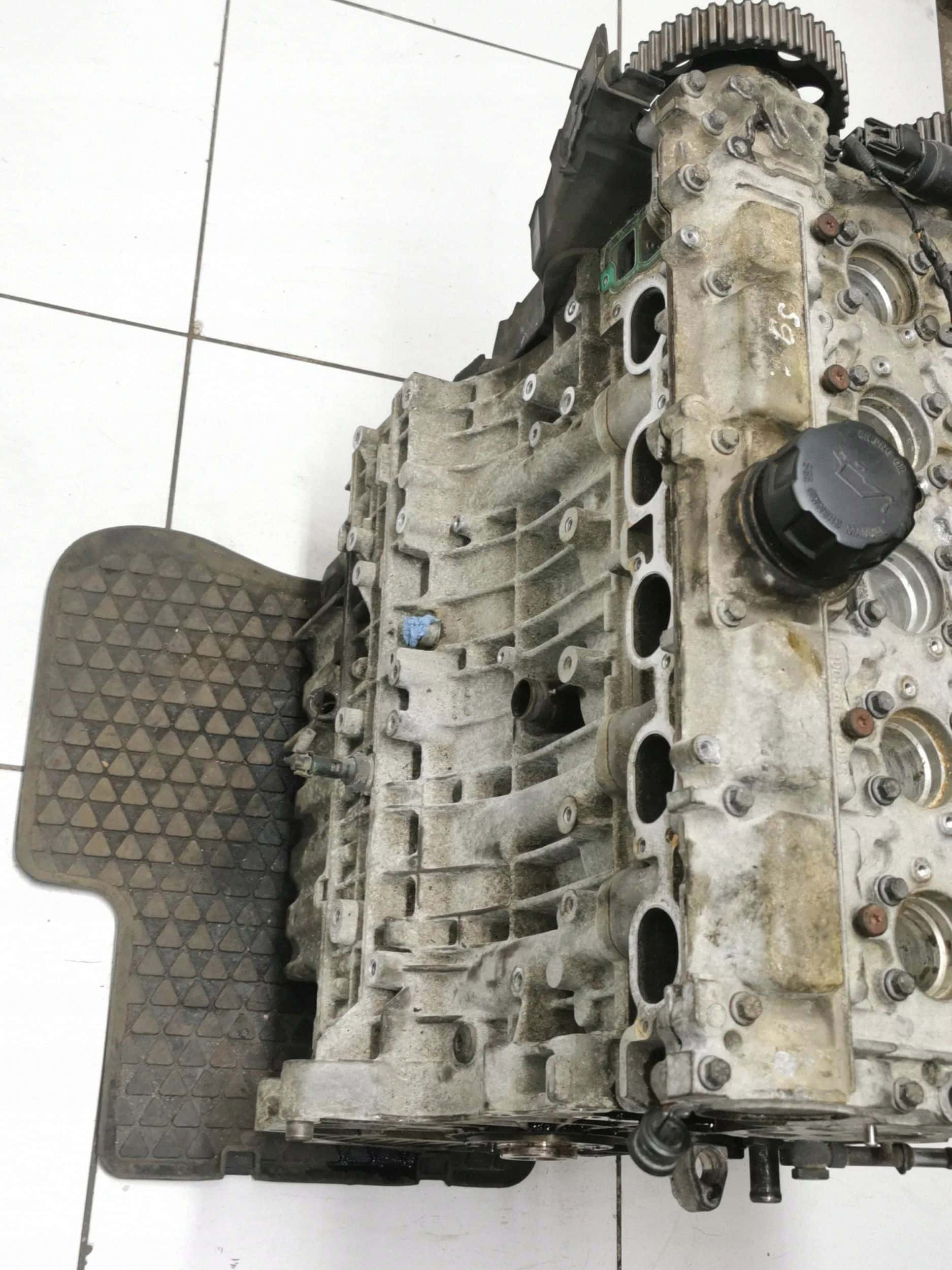 Moteur B 5244 T3 vue 11