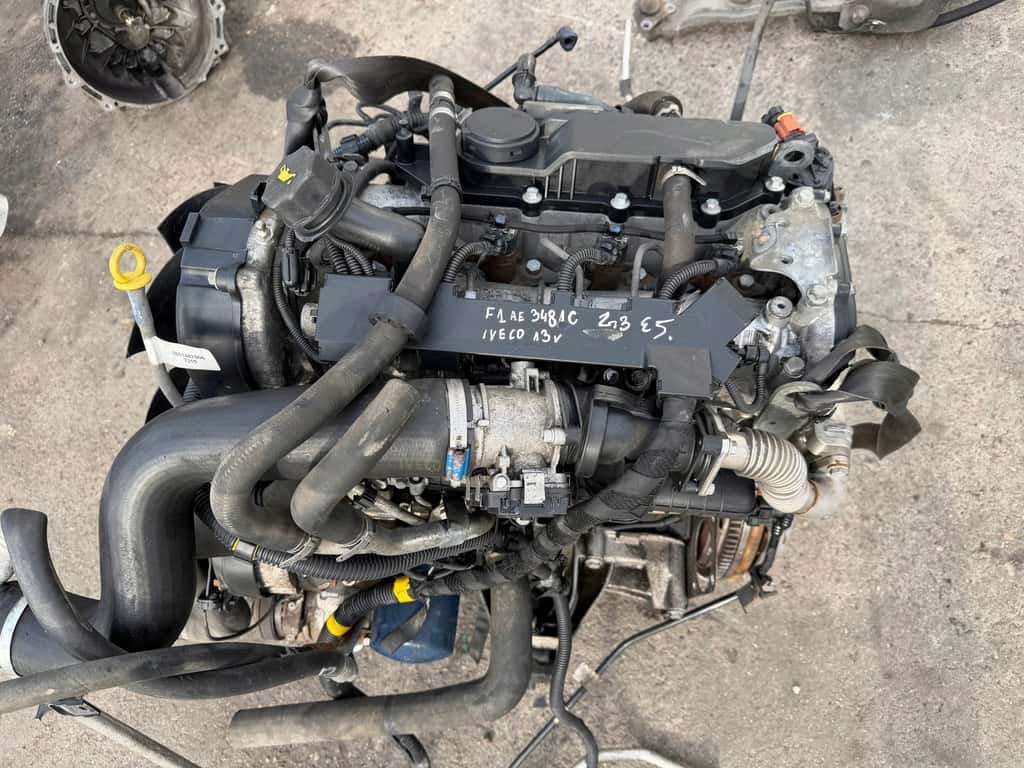 Moteur F1AE3481C vue 7