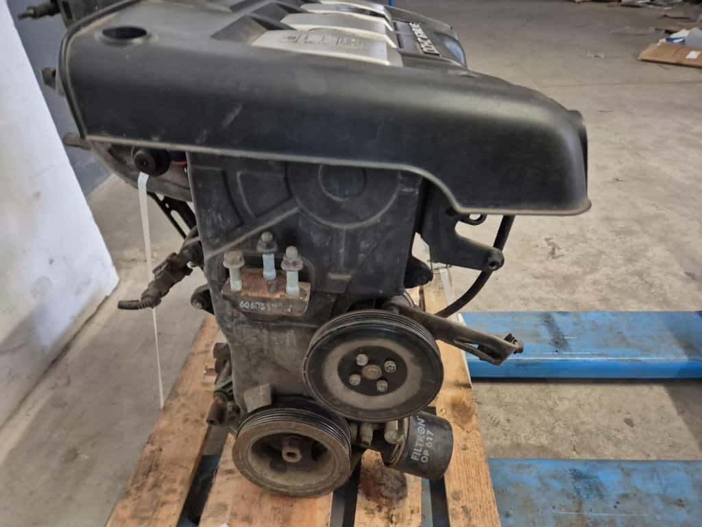 Moteur G4ED vue 2