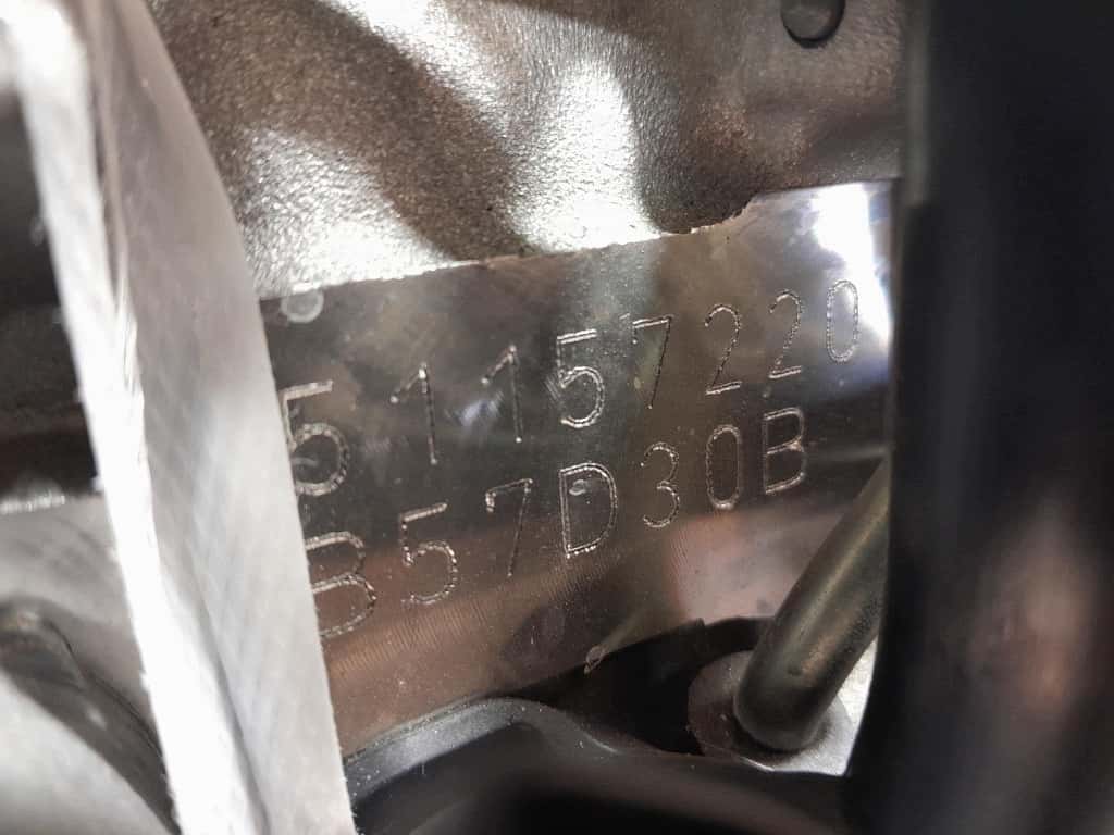 Moteur B57 D30 B vue 7
