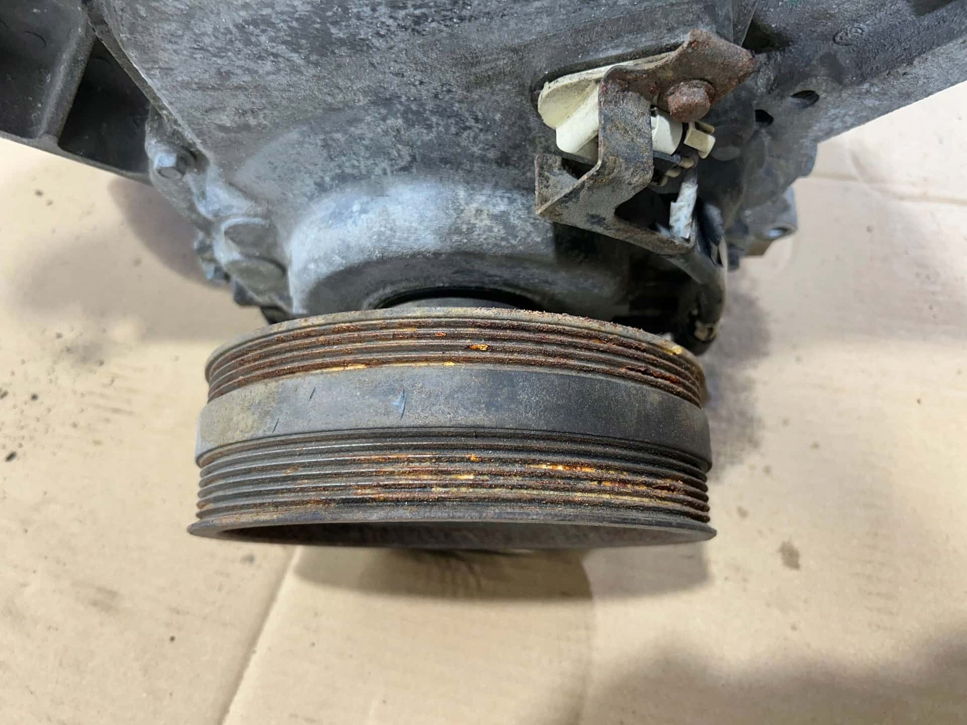 Moteur LC9(325CUV8) vue 5
