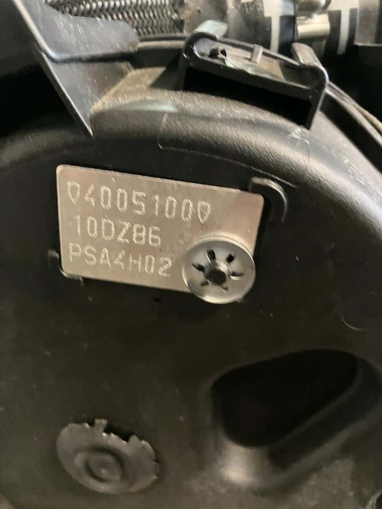 Moteur 4HL (DW12C) vue 2