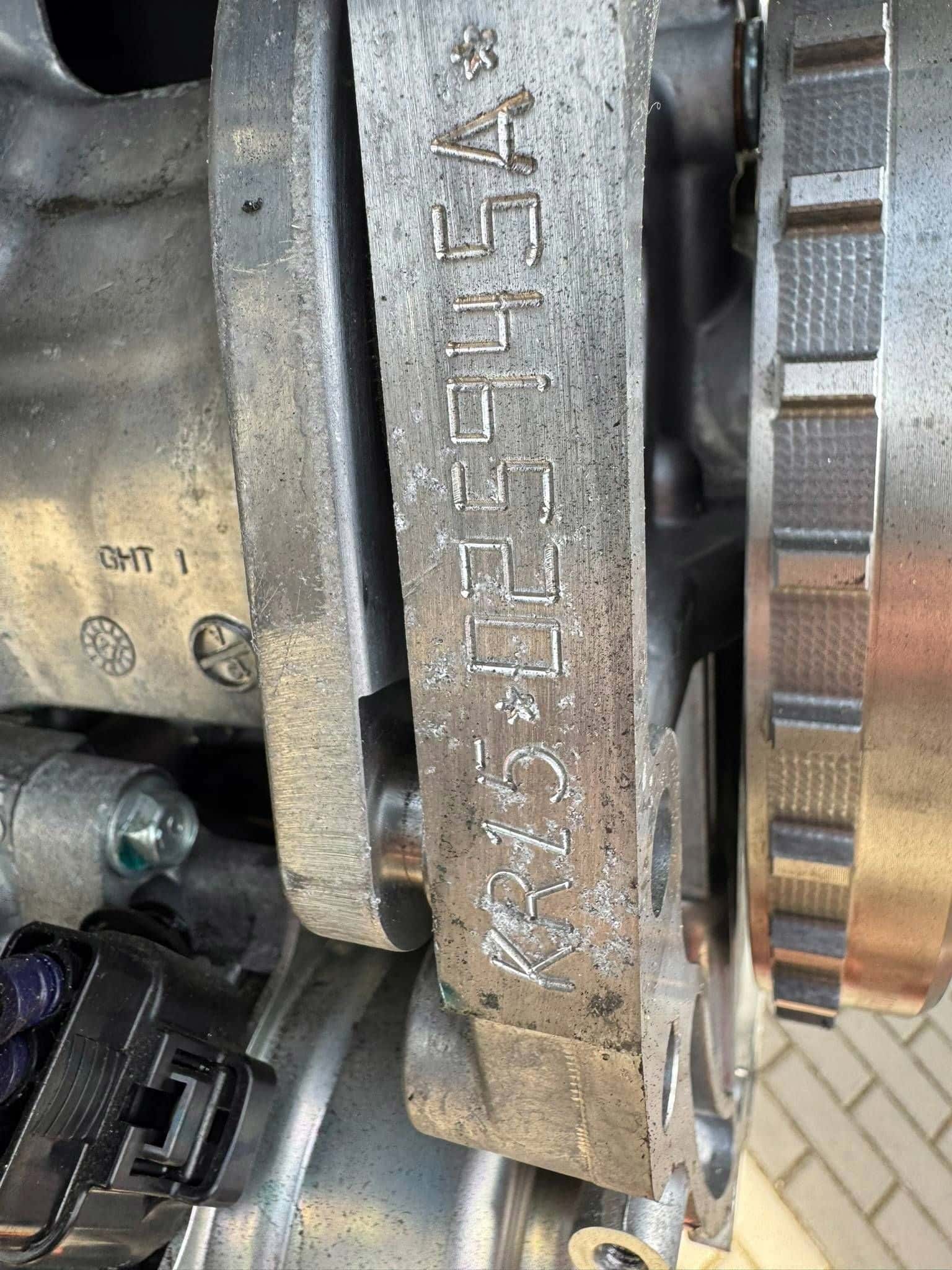 Moteur KR15DDT vue 8