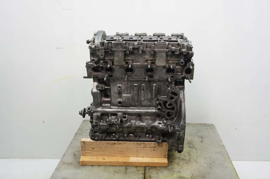 Moteur 8HY (DV4TED4) vue 3
