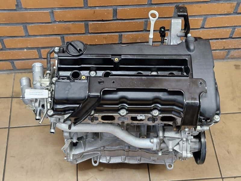 Moteur 4B12 vue 7