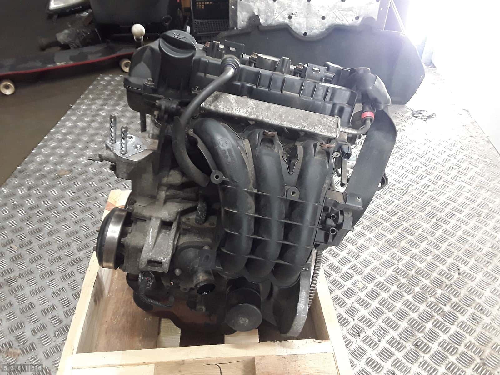 Moteur 4A90 vue 2