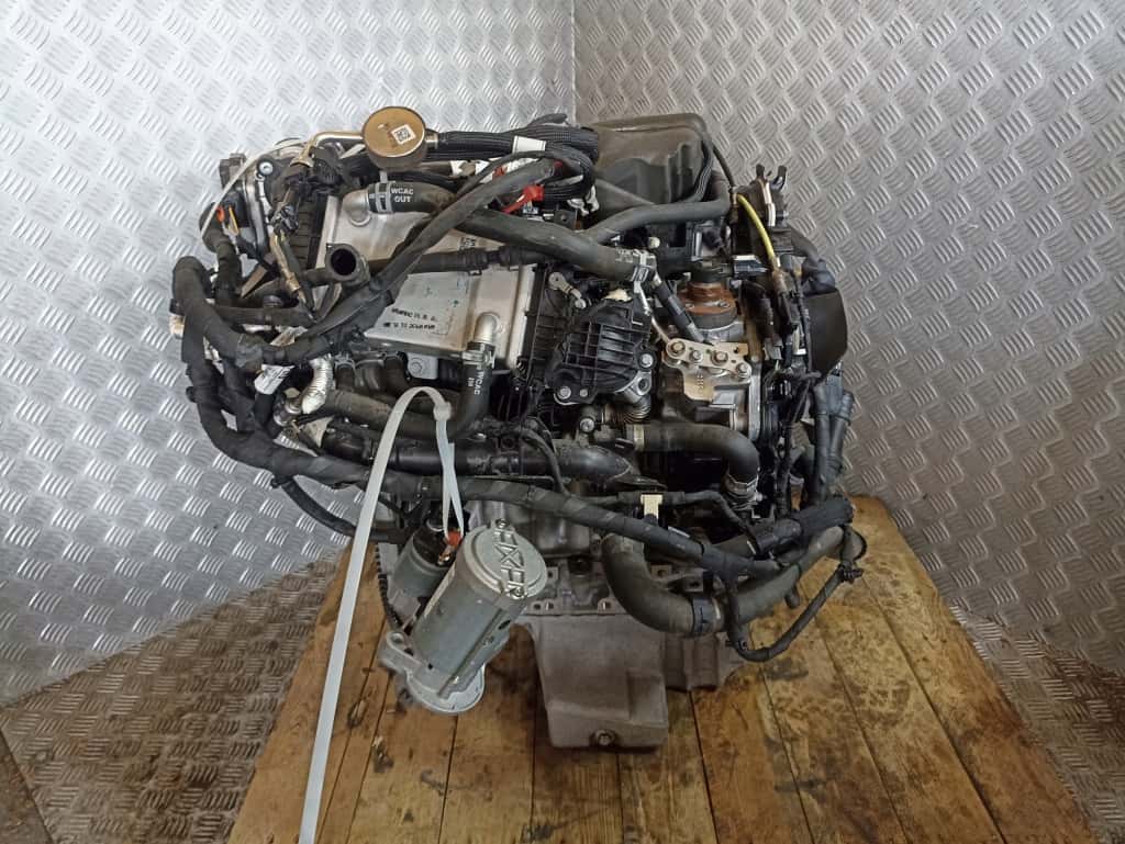 Moteur Y9DA vue 4