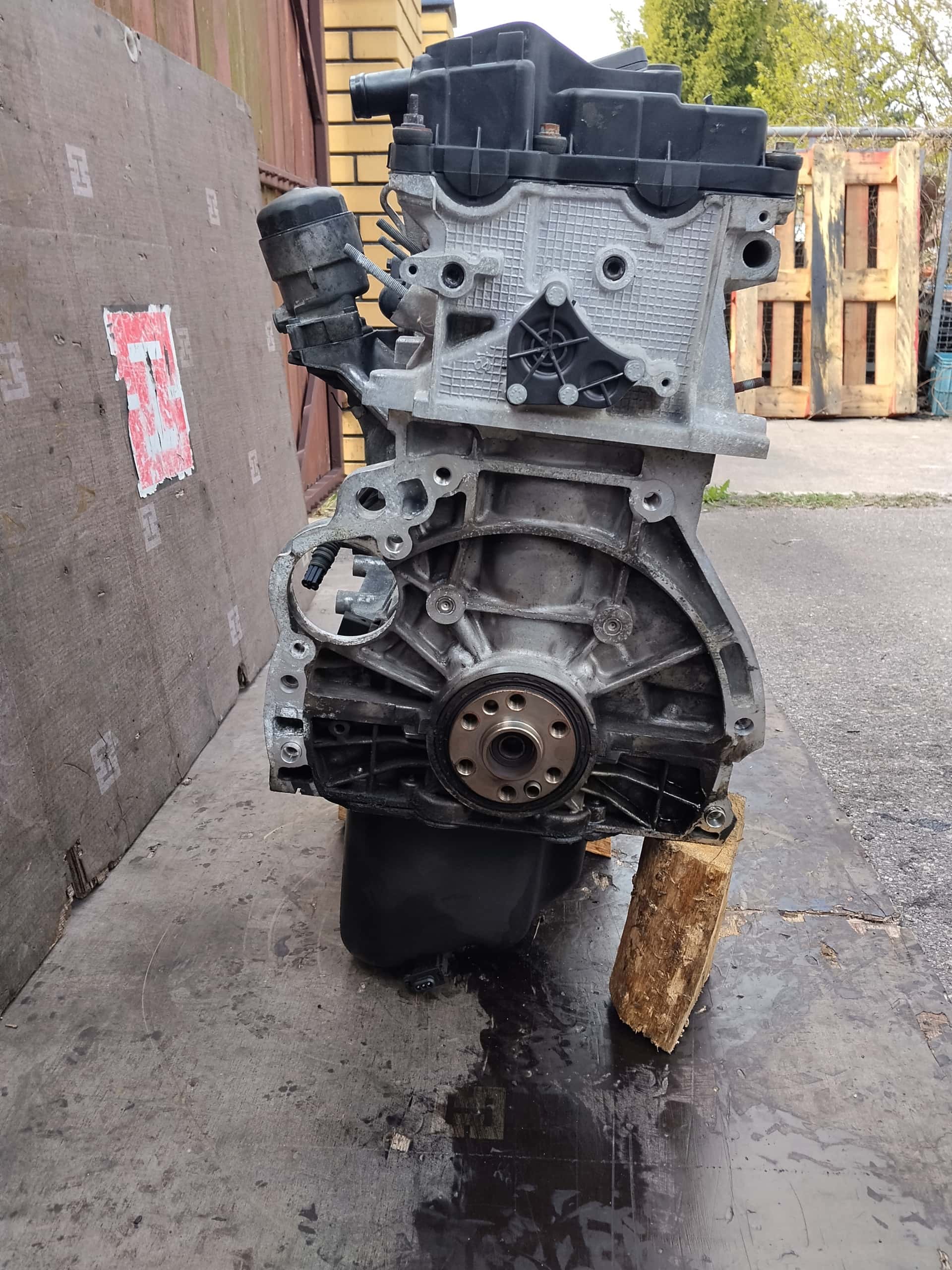 Moteur N45 B16 A vue 2