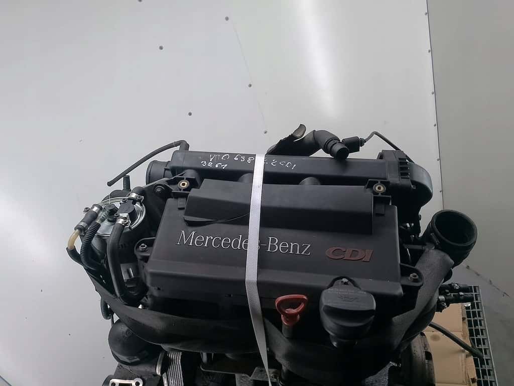 Moteur M 111.980 vue 2