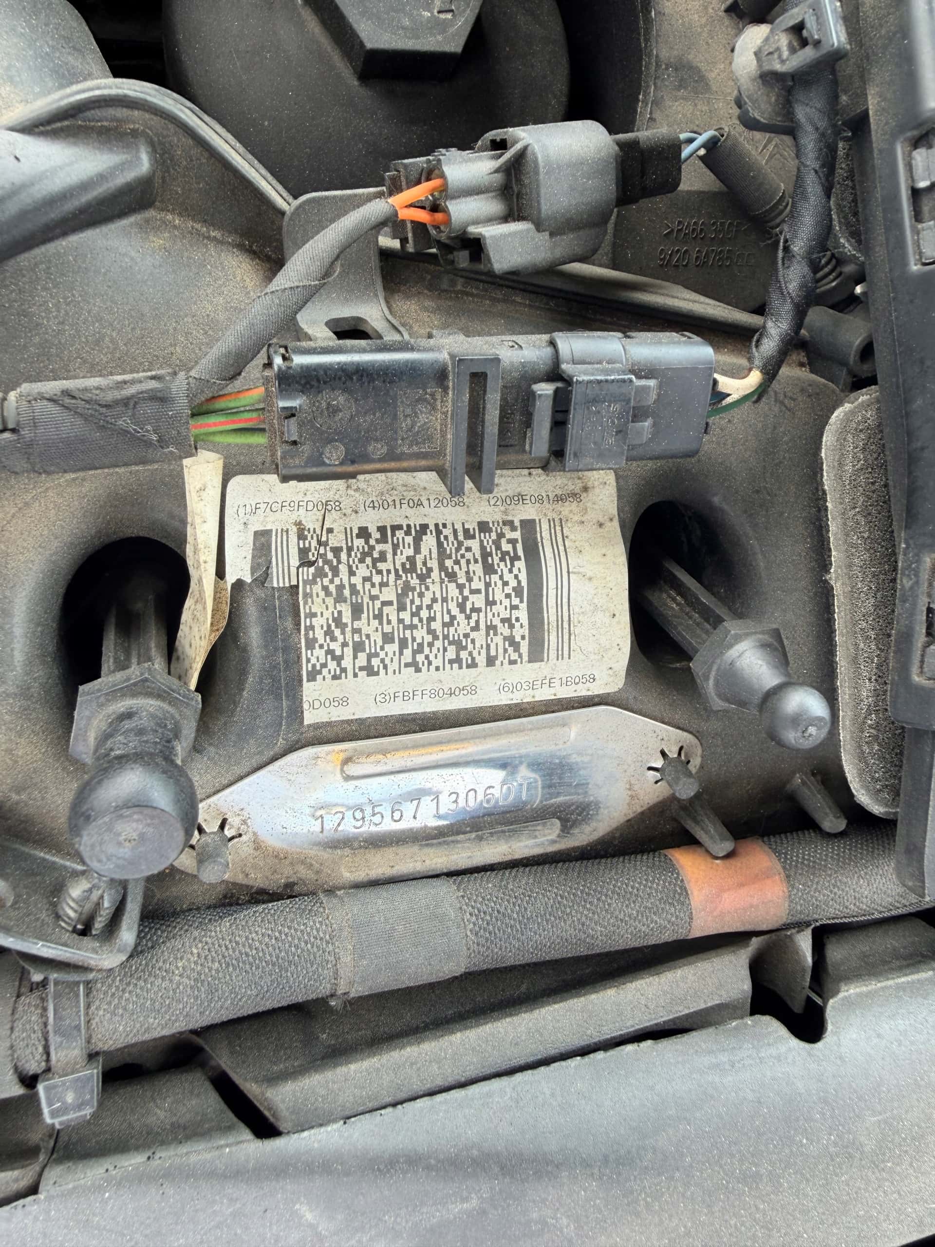 Moteur 306DT(TDV6) vue 12