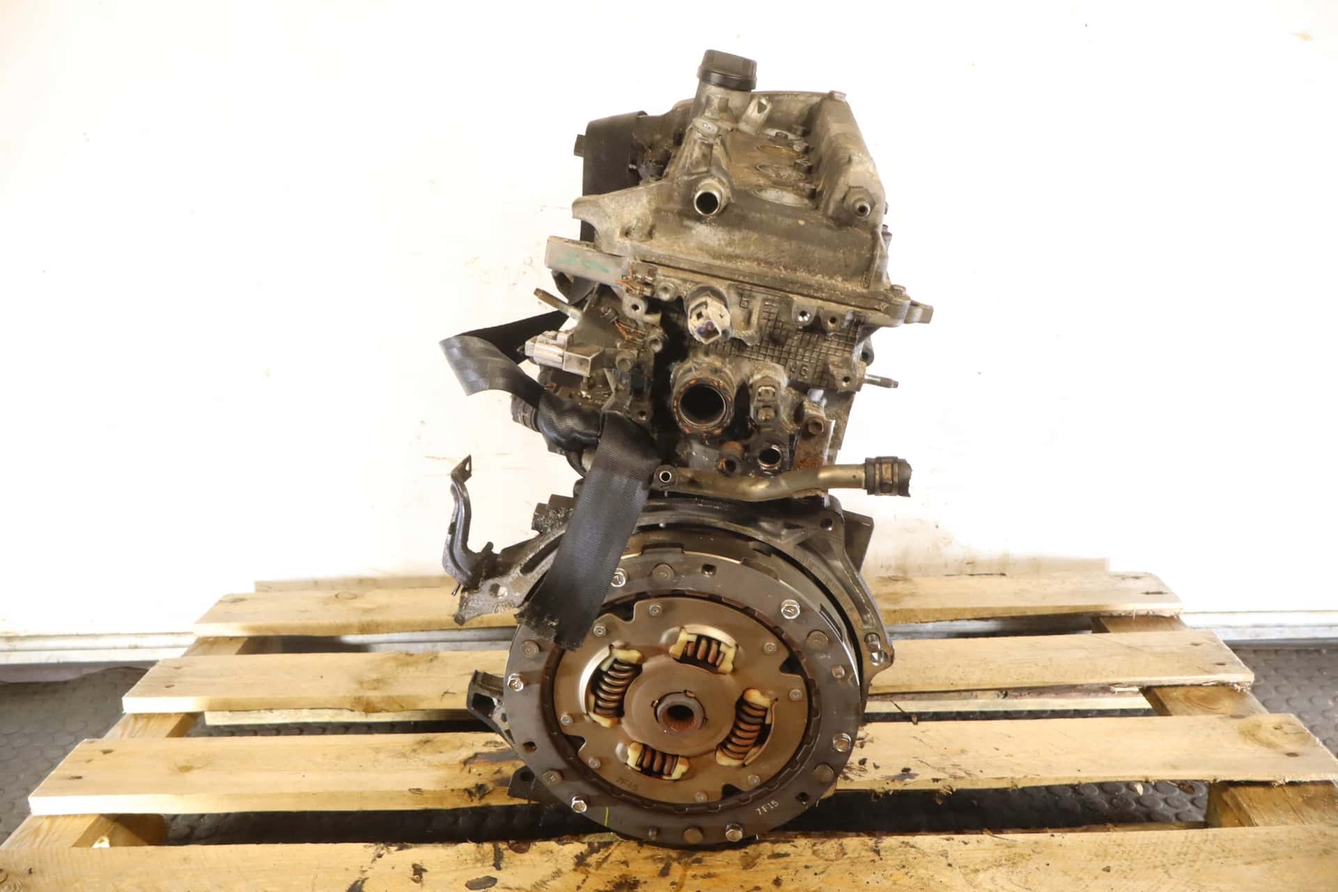 Moteur 1NZ-FXE vue 2