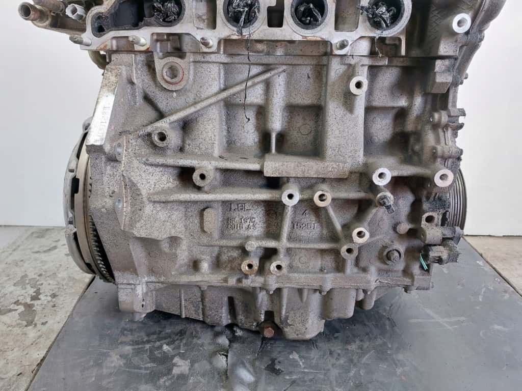 Moteur L8-DE vue 7