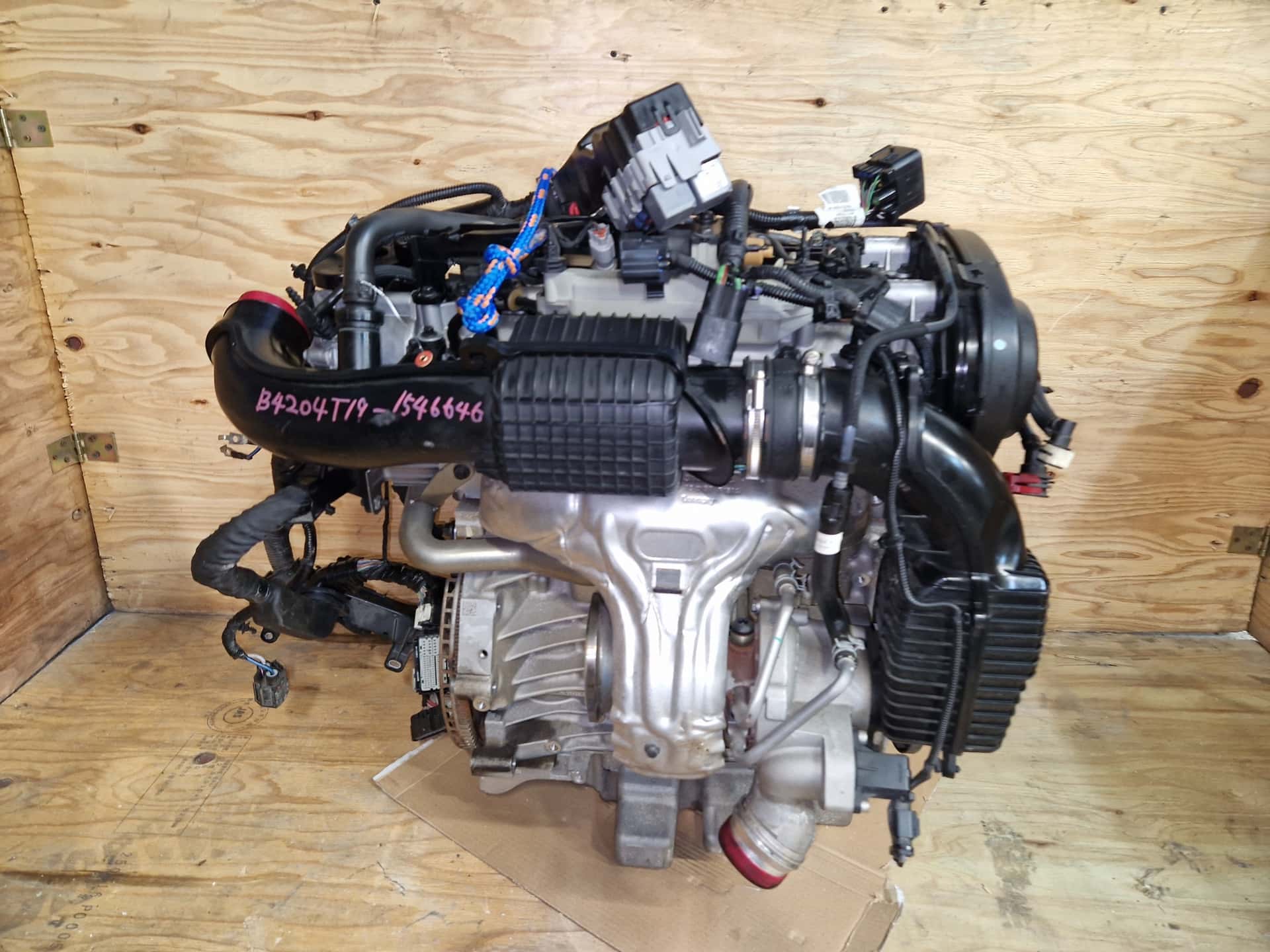 Moteur B 4204 T19 vue 3