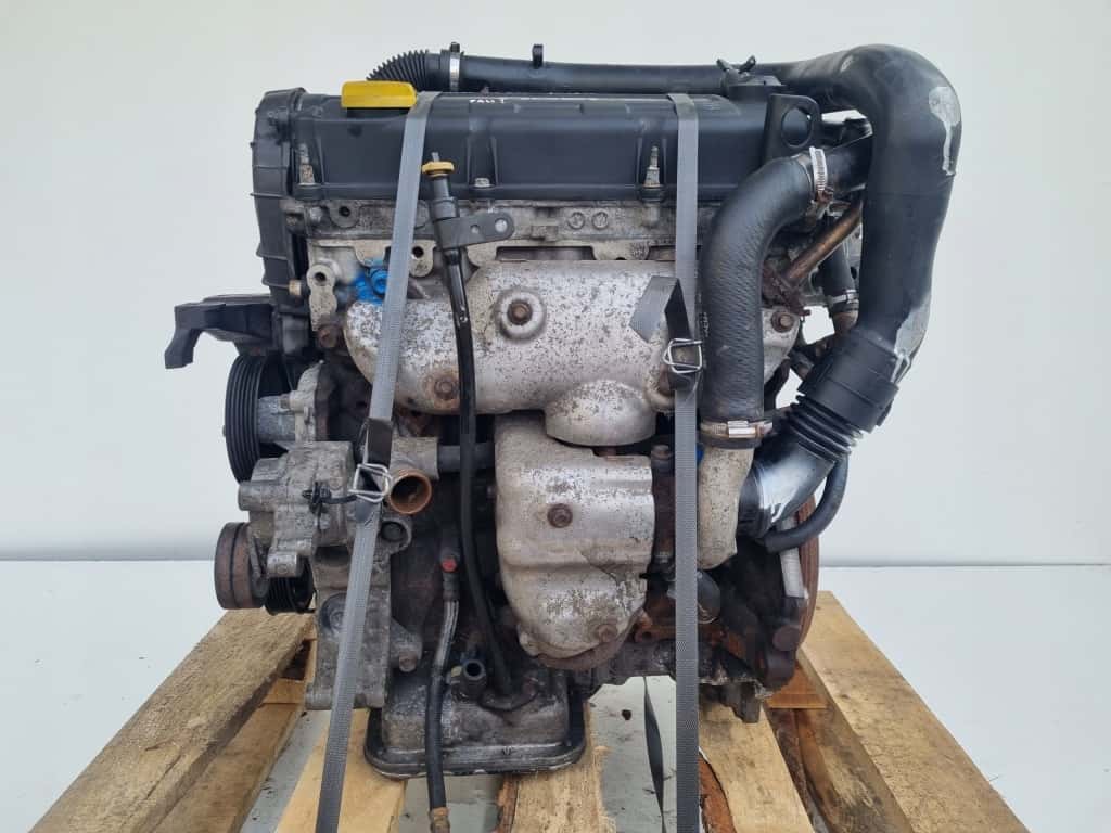 Moteur Y 17 DTL vue 5