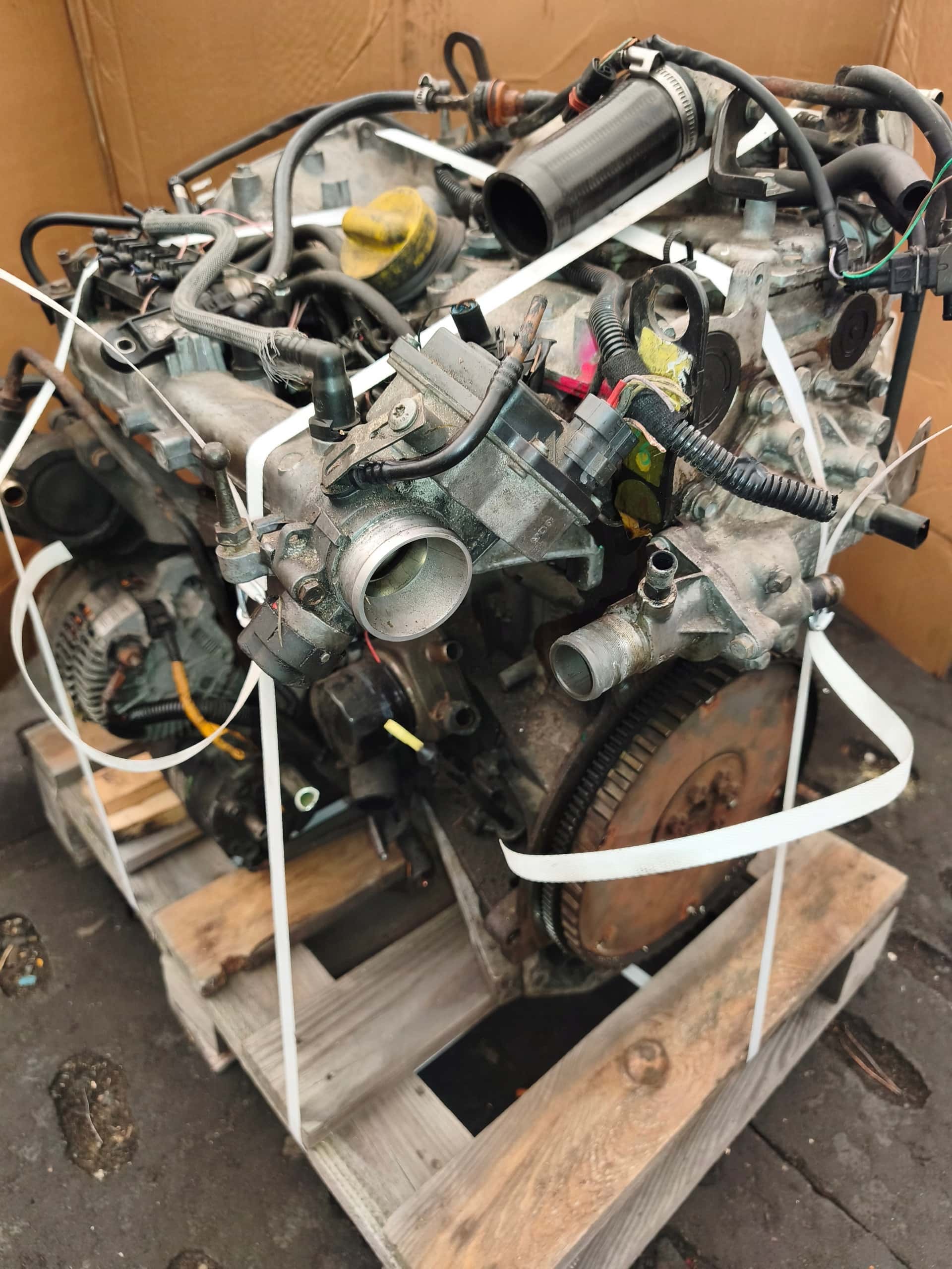 Moteur F4R 797 vue 12