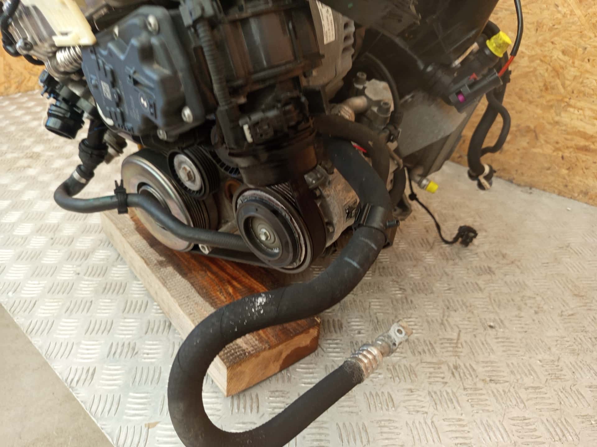 Moteur B47 D20 A vue 15