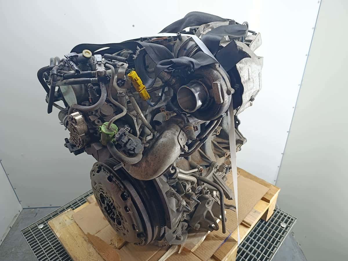 Moteur M9R 742 vue 2