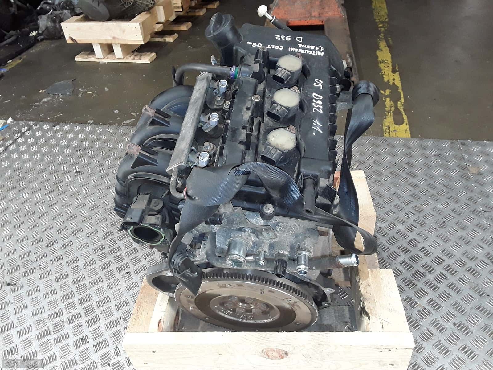 Moteur 4A90 vue 5