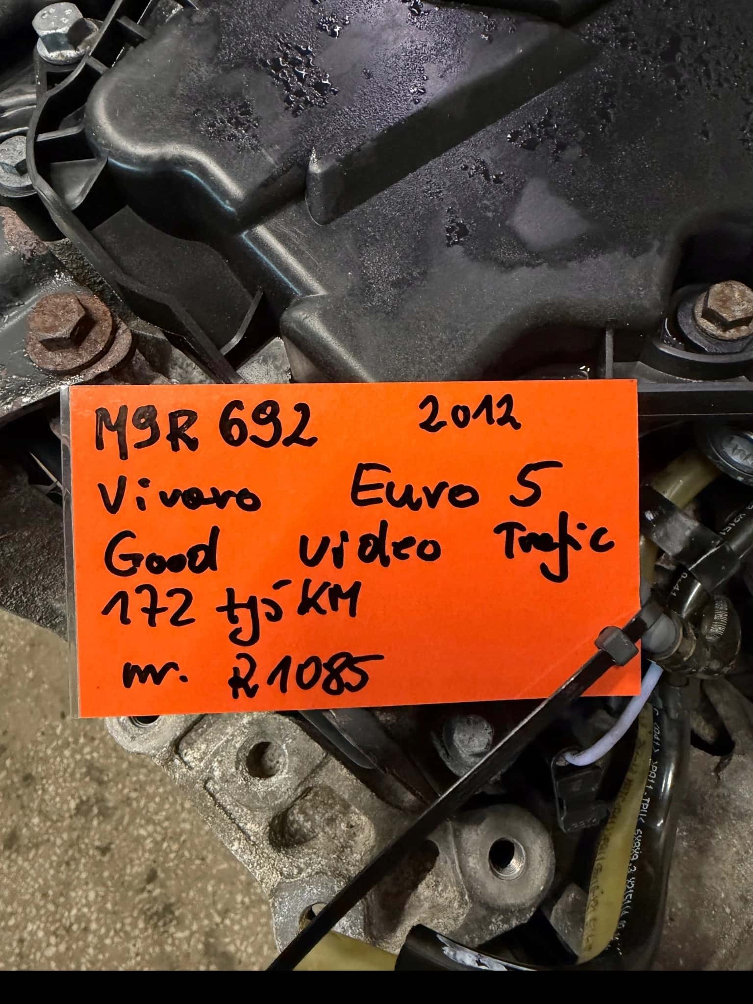 Moteur M9R 692 vue 2