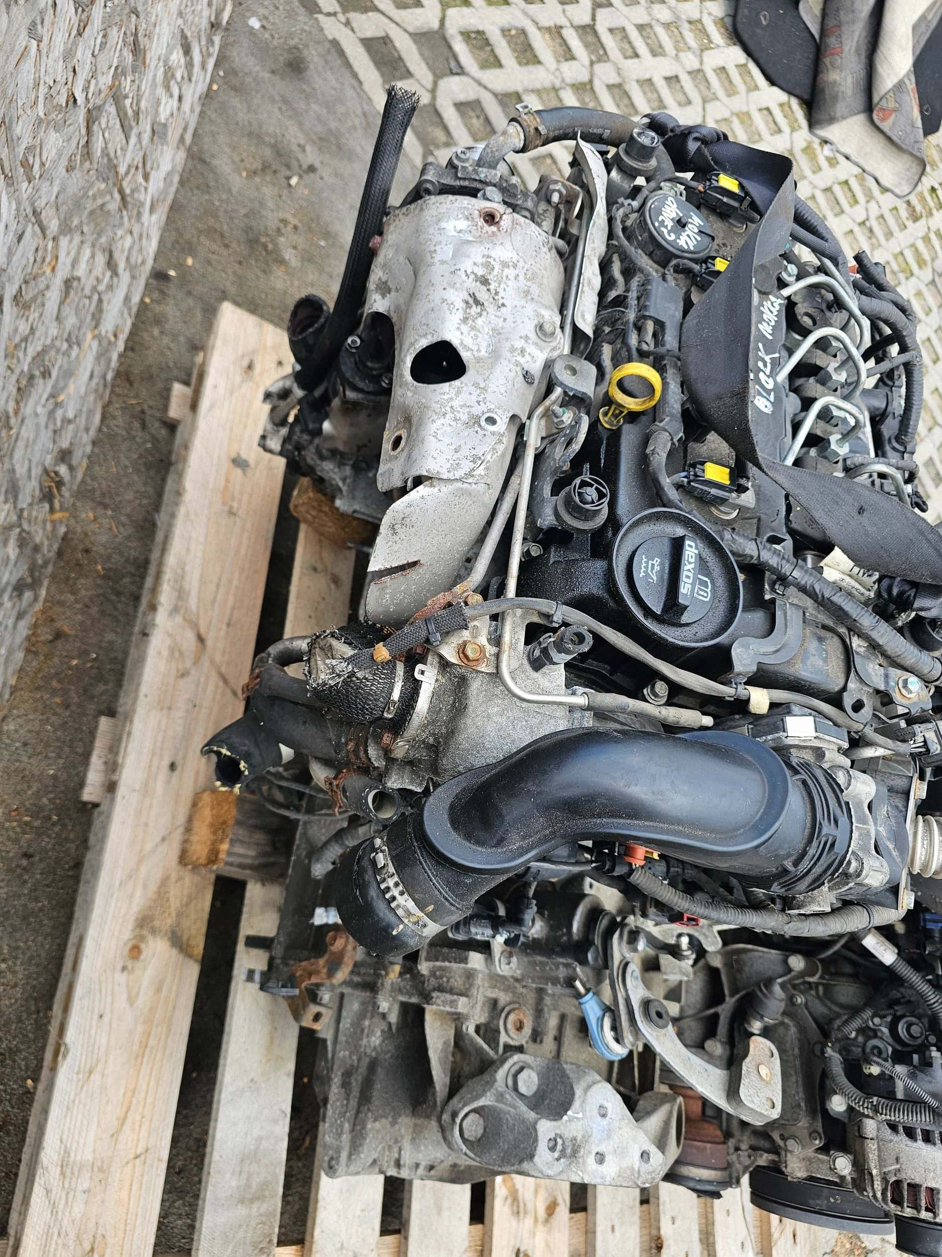 Moteur B 16 DTH vue 3