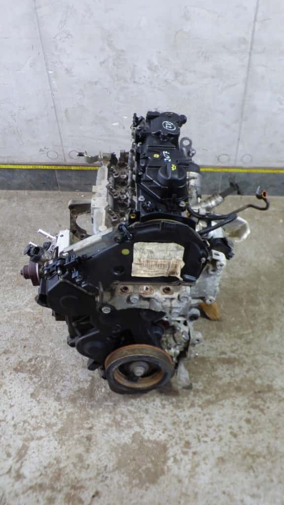 Moteur 8HR (DV4C) vue 2