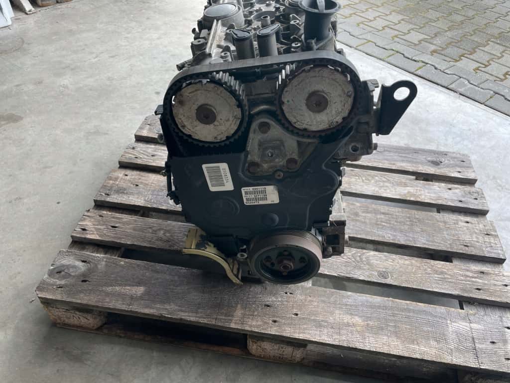 Moteur B 5254 T3 vue 2