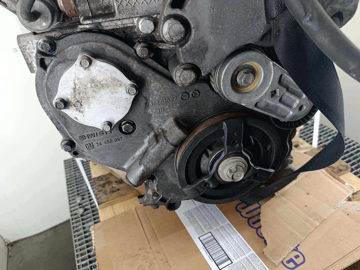 Moteur B207E vue 4
