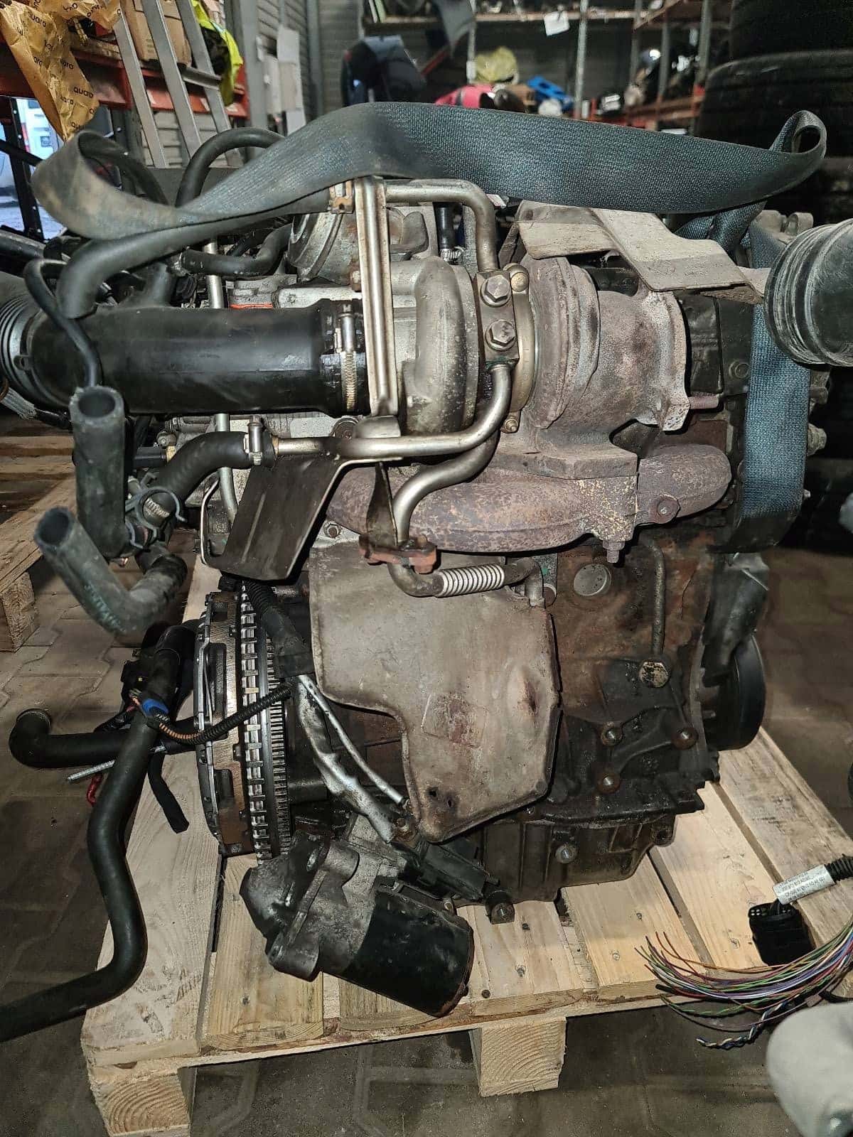 Moteur F4R 712 vue 2