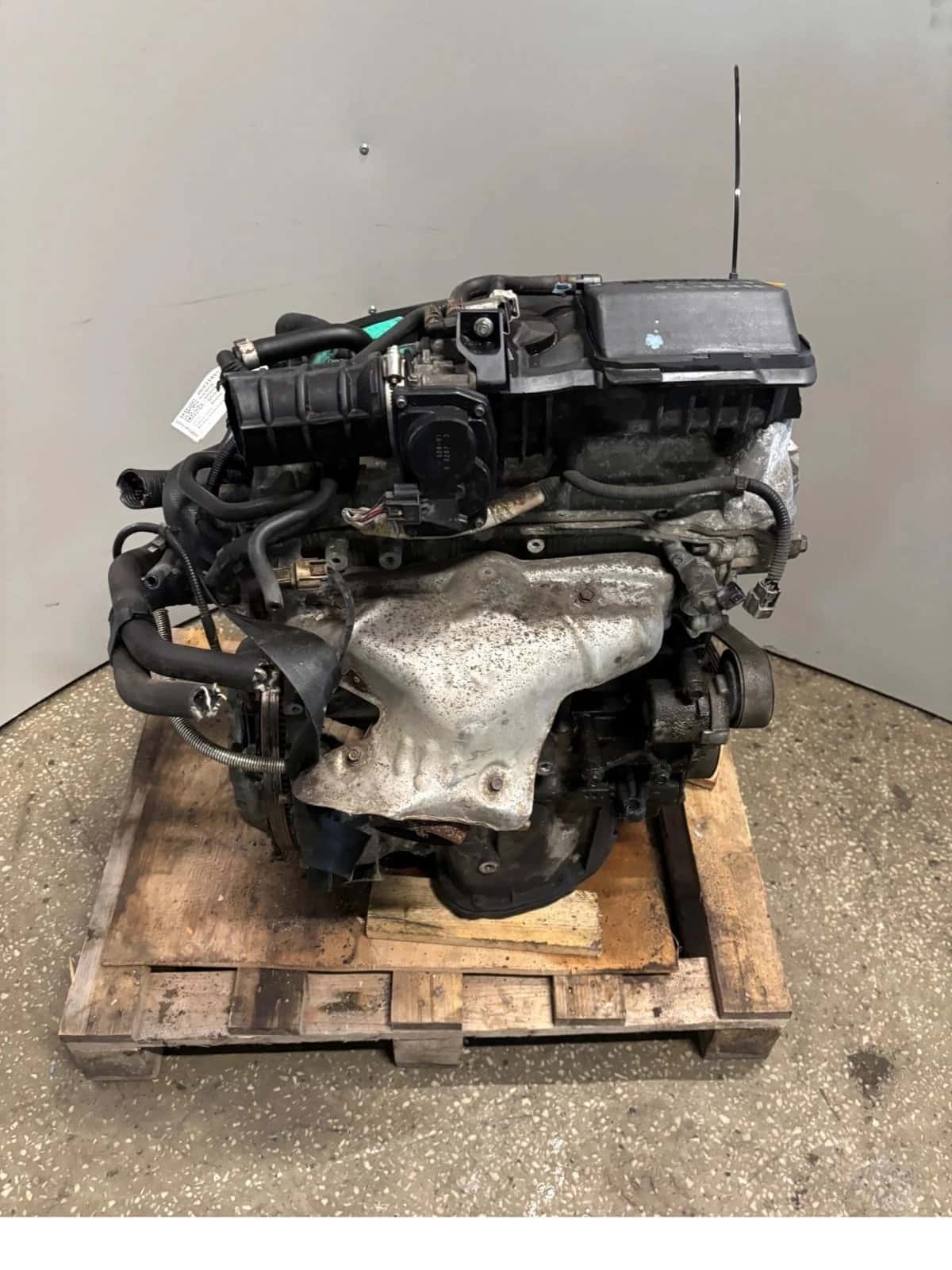 Moteur HR16DE vue 2