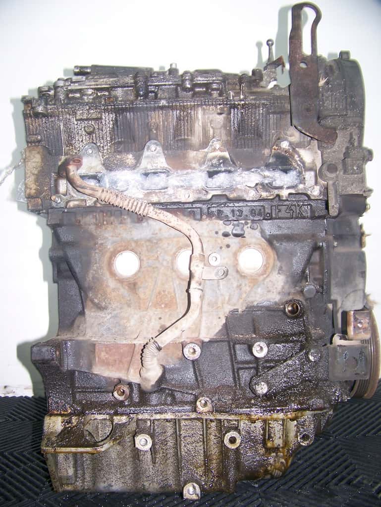 Moteur F4R 786 vue 2