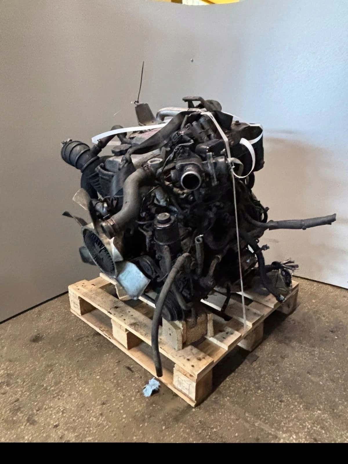 Moteur 4M41 vue 9