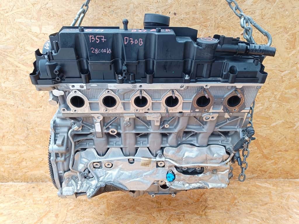 Moteur B57 D30 B vue 2