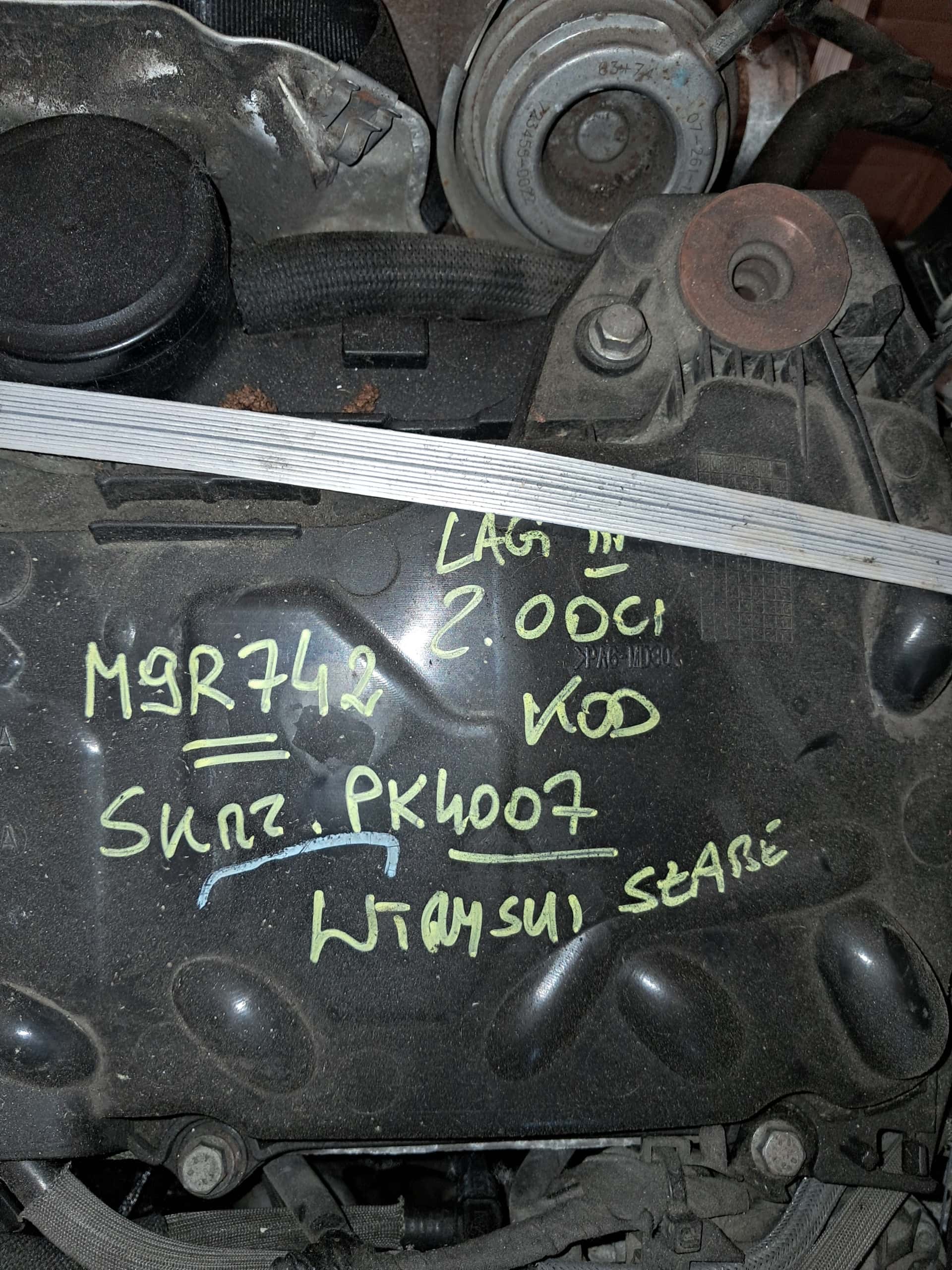 Moteur M9R 742 vue 3