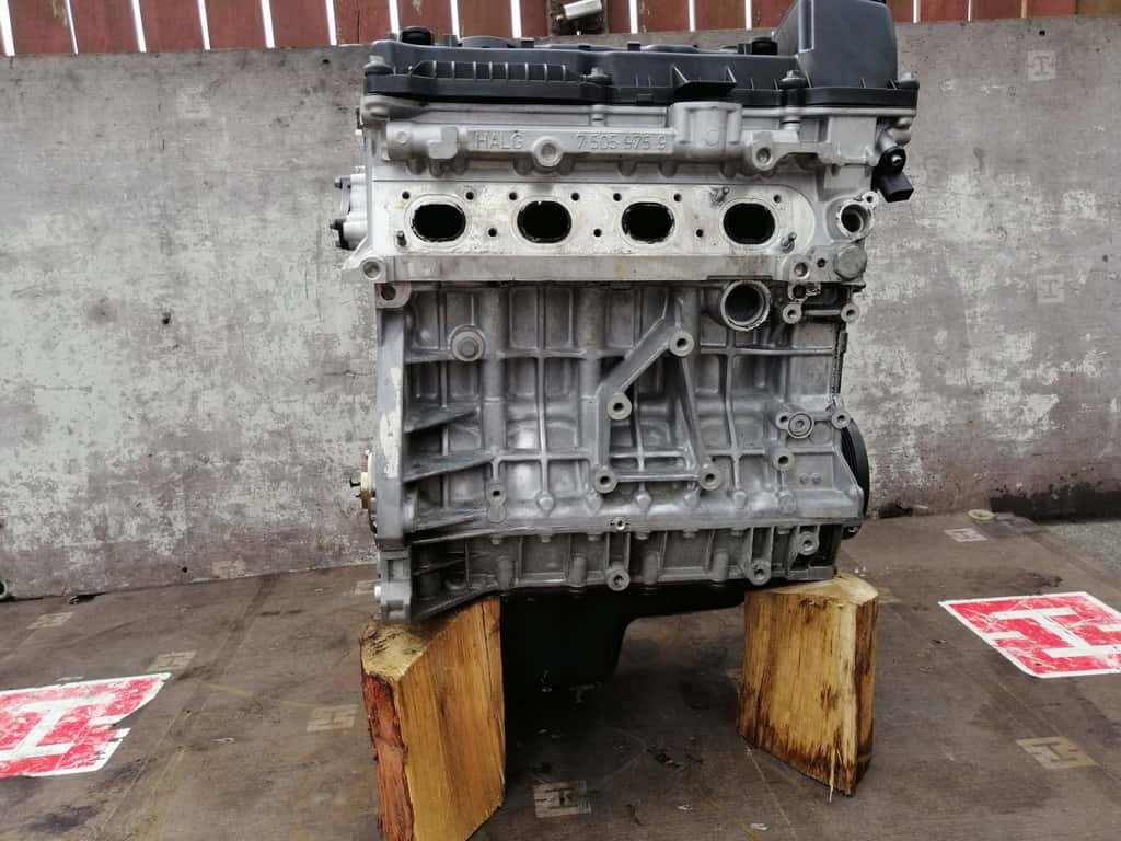 Moteur N45 B16 A vue 2