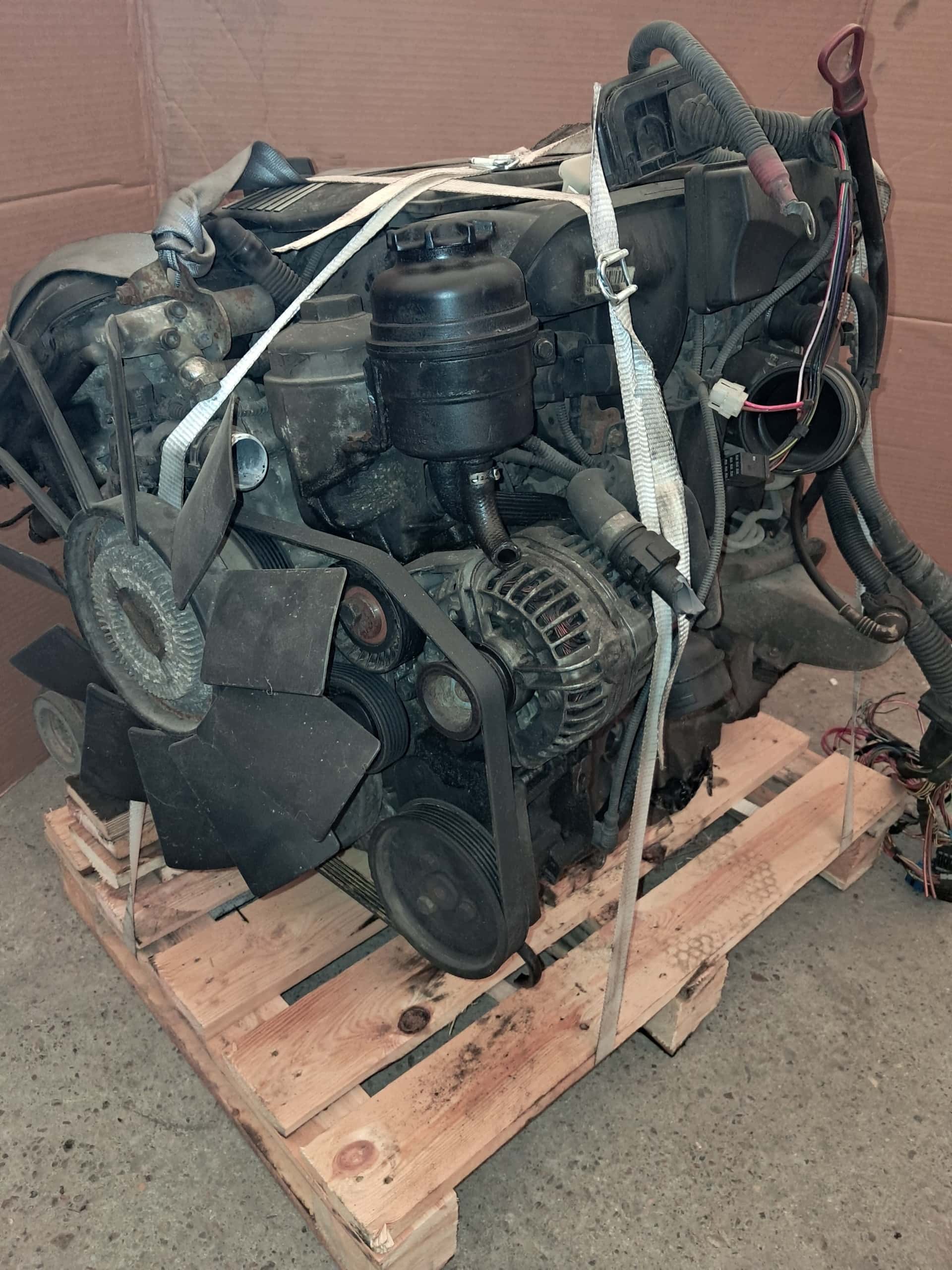 Moteur M54 B30 (306S3) vue 12