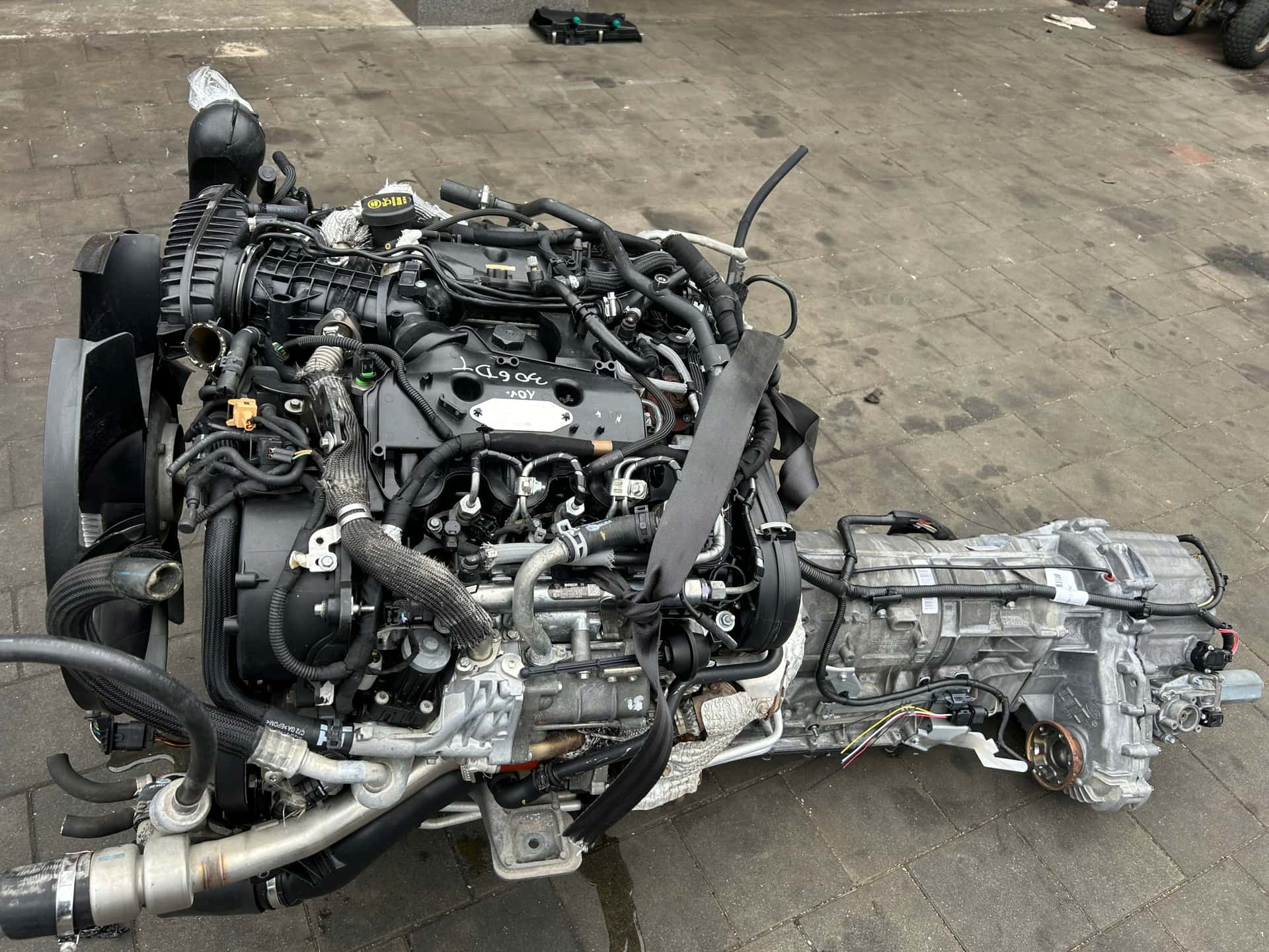 Moteur 306DT(TDV6) vue 2