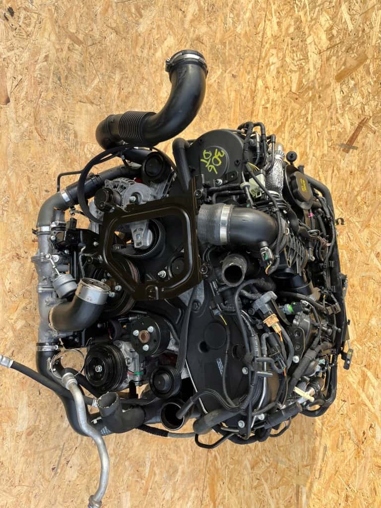 Moteur 306DT(TDV6) vue 3