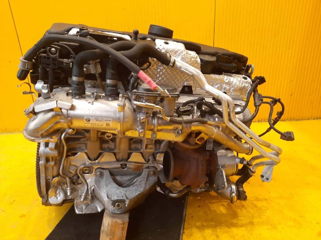 Moteur B57 D30 A vue 5