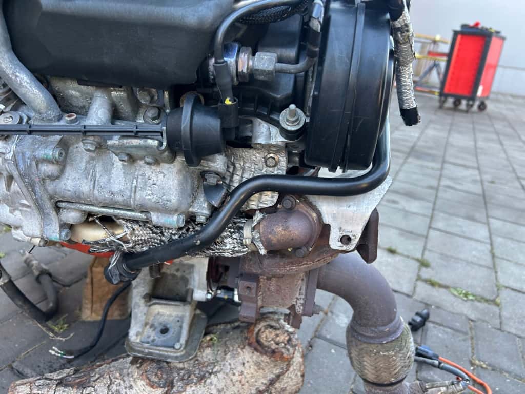 Moteur 306DT vue 5