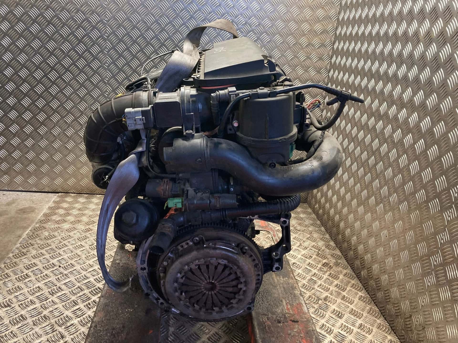 Moteur 8HZ (DV4TD) vue 10