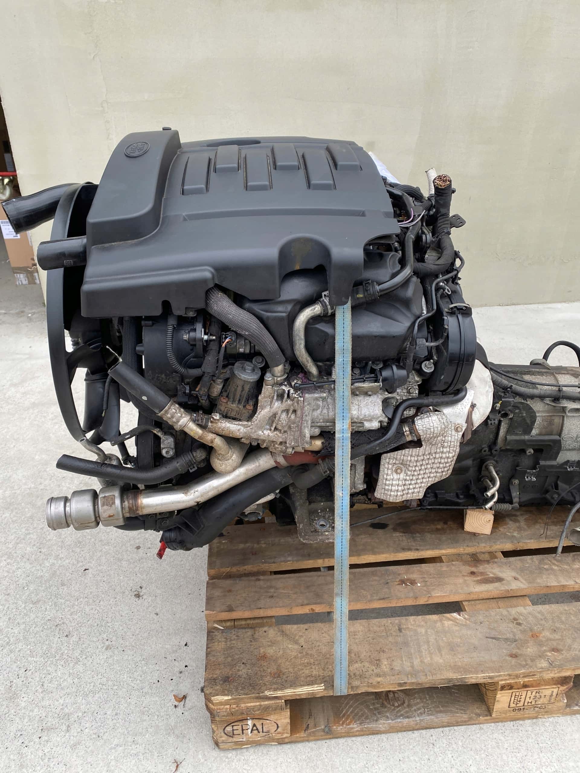 Moteur 306DT vue 2
